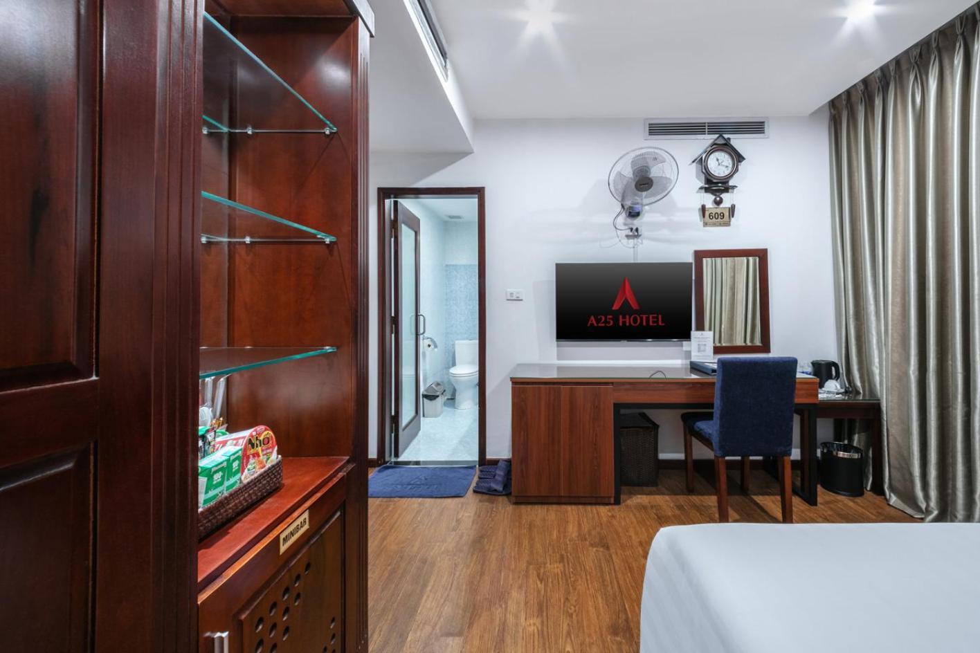 A25 Hotel - 63A Phuong Liet Hanoi Buitenkant foto